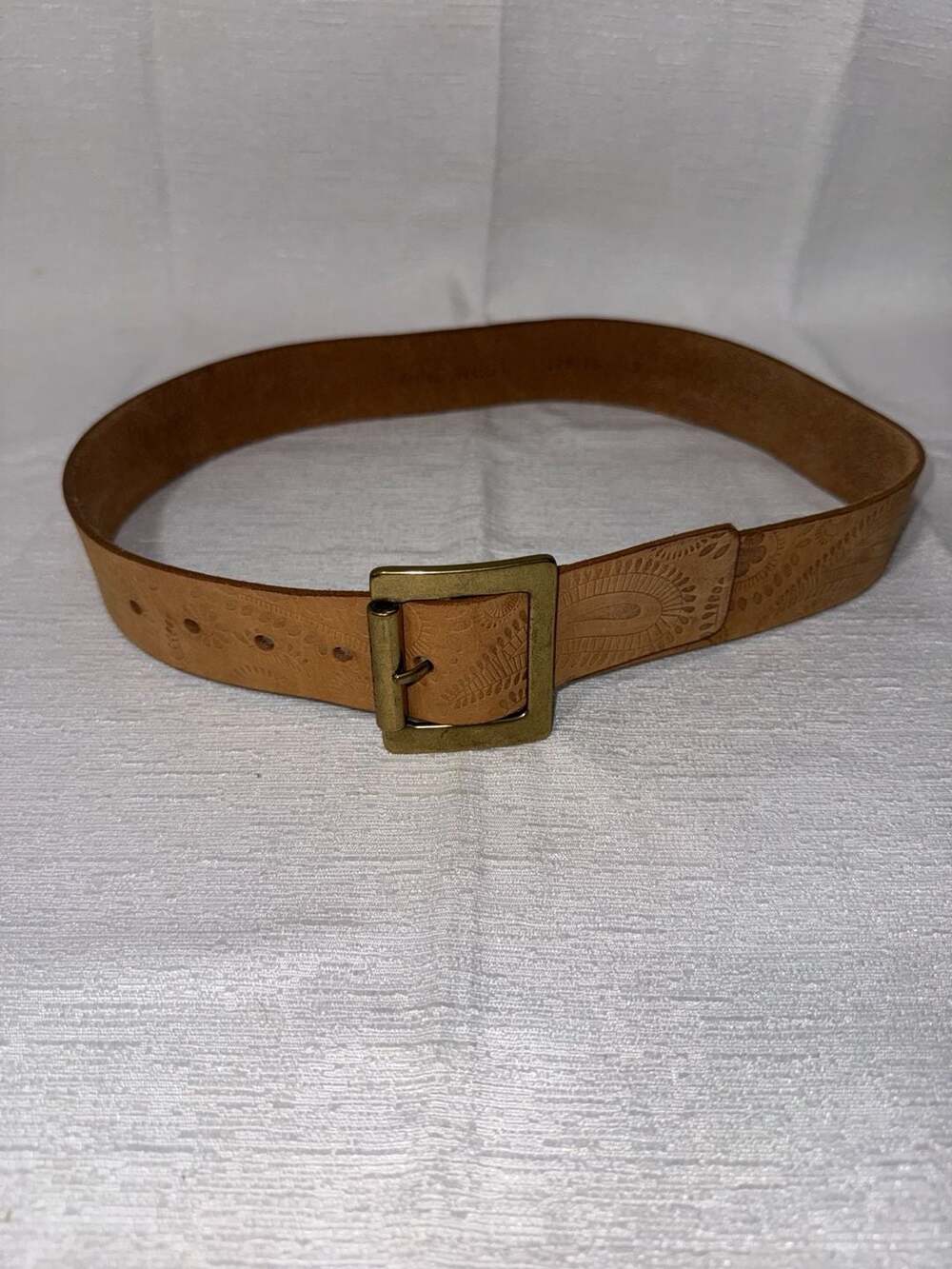 Nine West Tooled Embossed Genuine Leather Belt Size S Tan Brass Buckle 36in